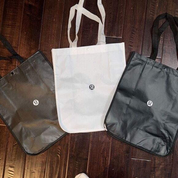 Lululemon black and white small tote bag set (3) - Picture 3 of 3